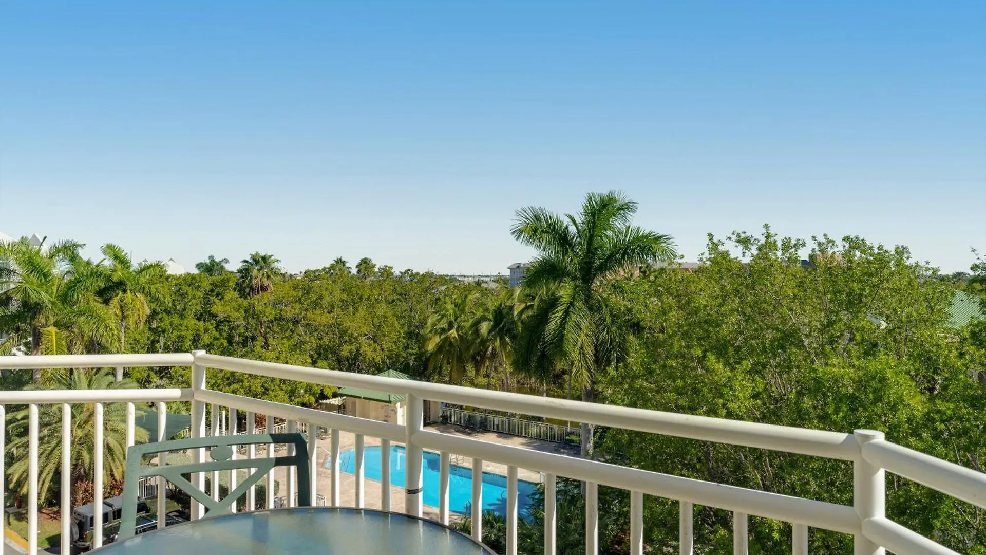Apartment Sunrise Suites Tierra Bomba Suite #403 Key West