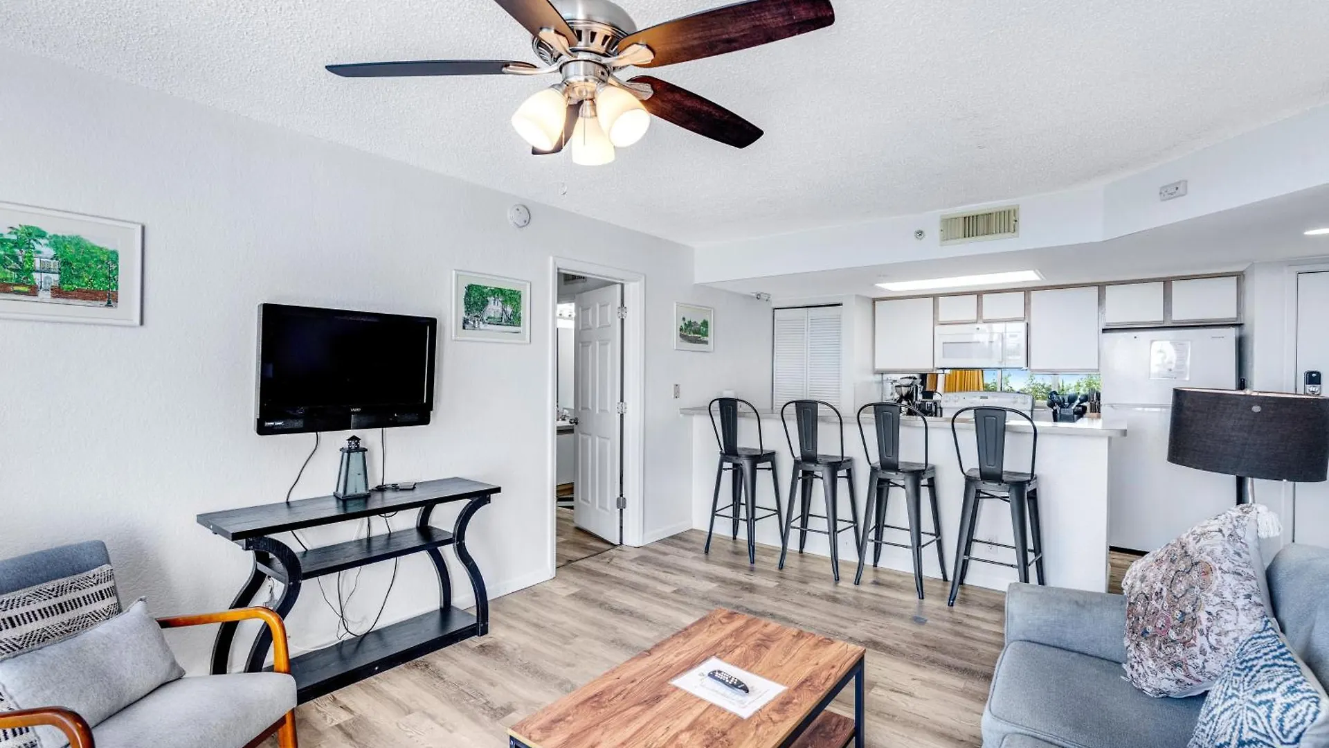 Apartment Sunrise Suites Tierra Bomba Suite #403 Key West United States